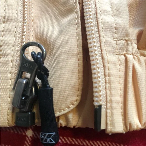 Cutter & Buck Men’s Medium Yellow Nautical Windbreaker Casual Sport Jacket - Picture 16 of 16